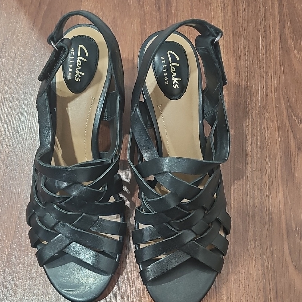 Clarks Women's Strappy Black Sandals